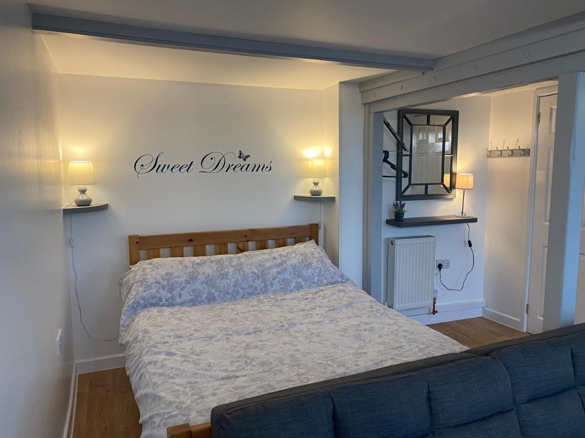 Oakleigh Lodge Stalbridge エクステリア 写真